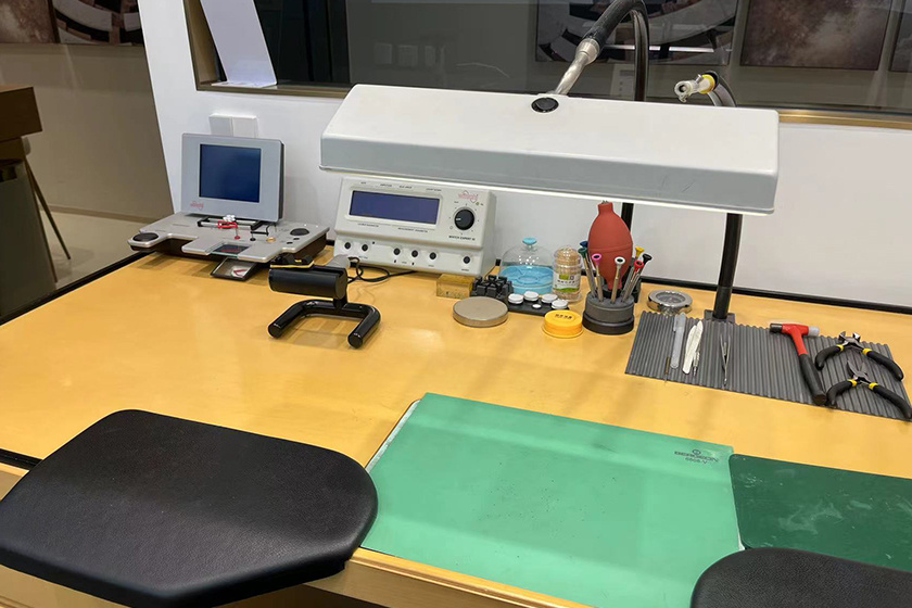 盛时钟表维修济南银座商城欧米茄服务点