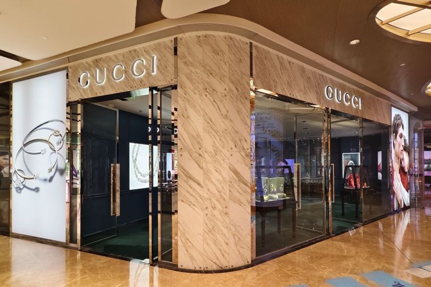 盛时表行上海新世界GUCCI专卖店