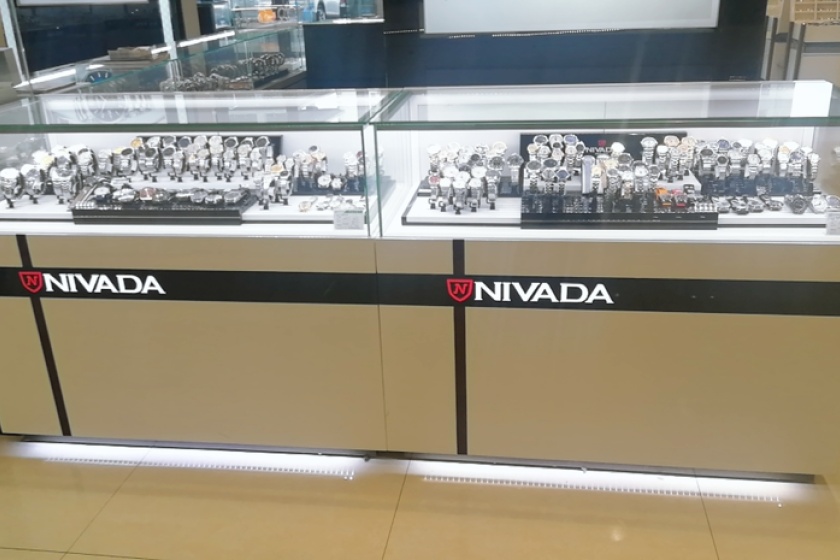 盛时表行青岛香港路利群金鼎店