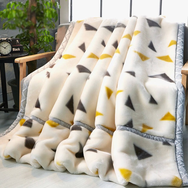 九洲鹿 毛毯家纺 双层盖毯加大加厚拉舍尔毛毯 保暖秋冬毯子（图案随机）