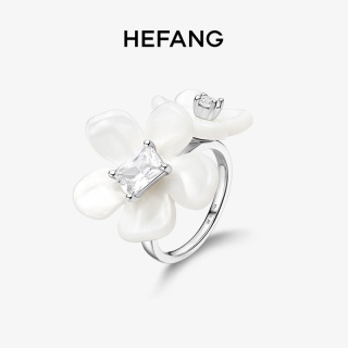 何方珠宝 HEFANG Jewelry 2023花园系列 HFL01906800 小苍兰花簇戒指