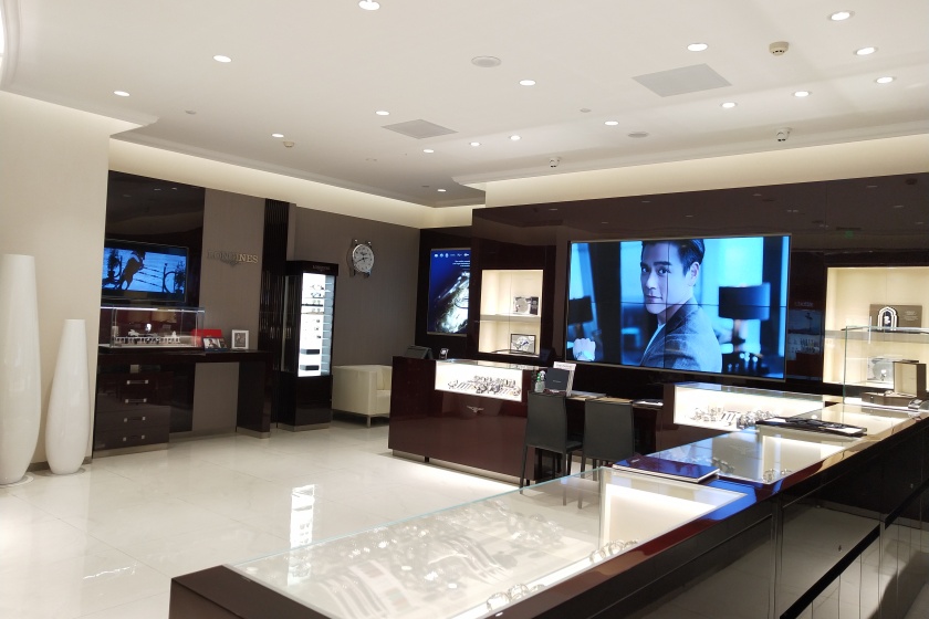 盛时表行厦门磐基名品中心浪琴专卖店