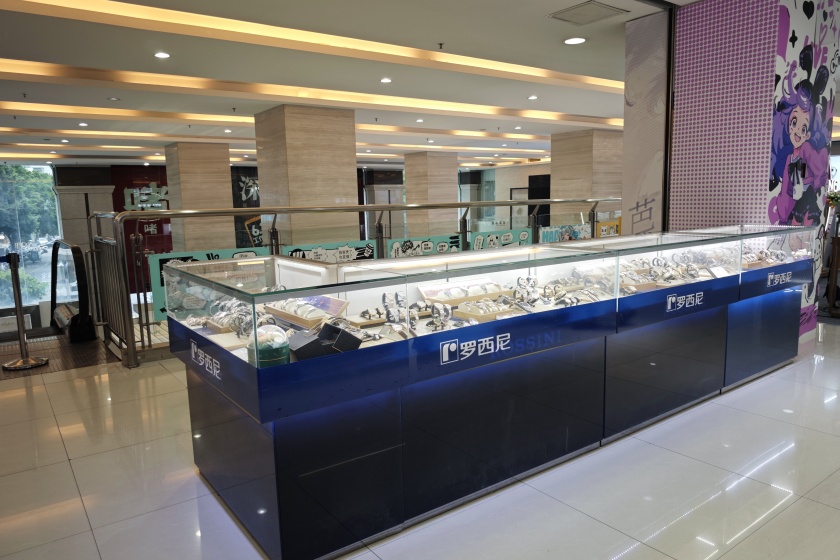 盛时表行南宁百盛朝阳店