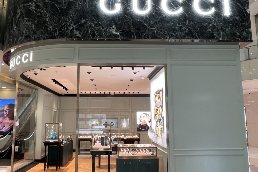 盛时表行北京新东安GUCCI专卖店
