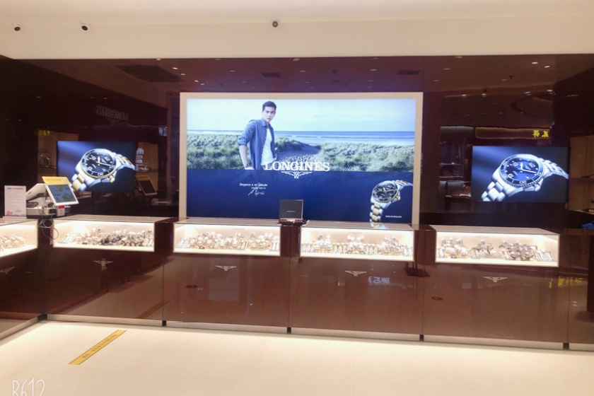盛时表行苏州吴江万象汇店