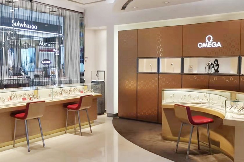 盛时表行南通文峰大世界店