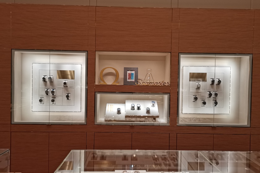 盛时表行苏州久光百货欧米茄专卖店