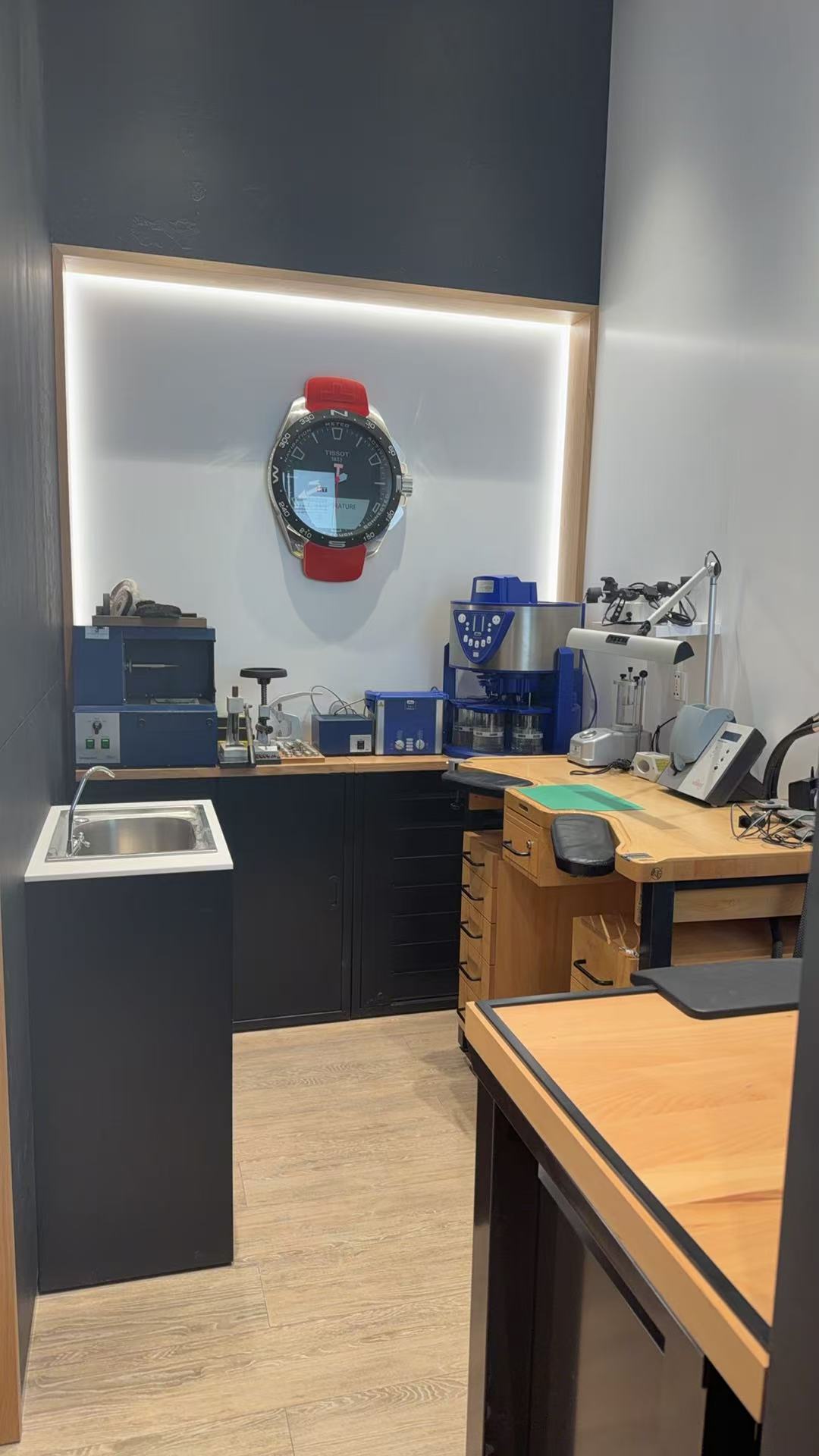 盛时钟表维修天津南开大悦城天梭服务点