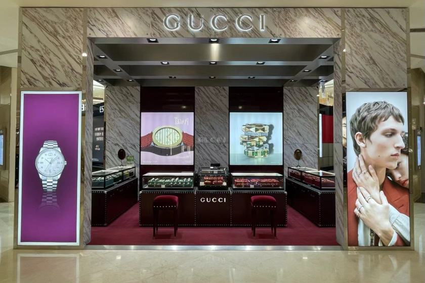 盛时表行石家庄先天下GUCCI专卖店