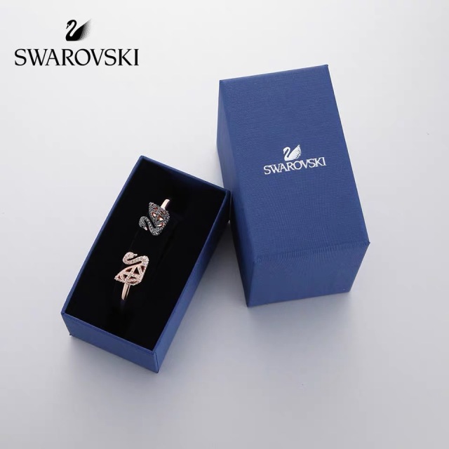 施华洛世奇 SWAROVSKI 镂空黑天鹅手饰天鹅手镯 M 5289535