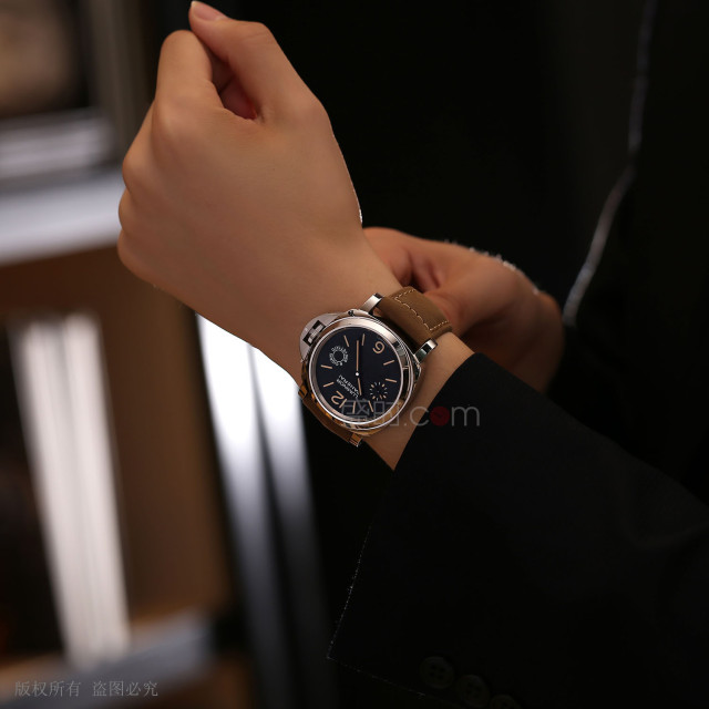 沛纳海 Panerai LUMINOR PAM00590 机械